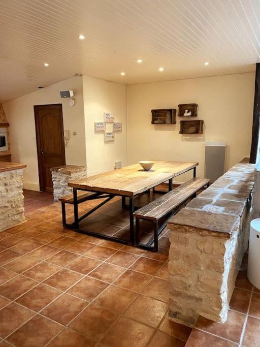 Uniquely Private Holiday Villa In The Charente Puyreaux Bagian luar foto
