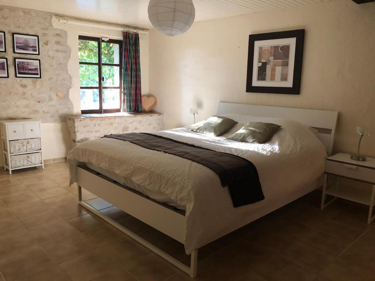 Uniquely Private Holiday Villa In The Charente Puyreaux Bagian luar foto
