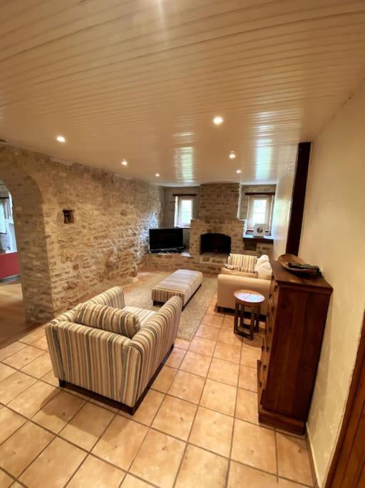 Uniquely Private Holiday Villa In The Charente Puyreaux Bagian luar foto