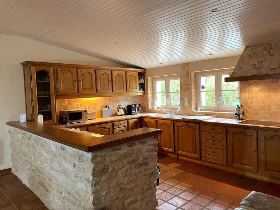 Uniquely Private Holiday Villa In The Charente Puyreaux Bagian luar foto